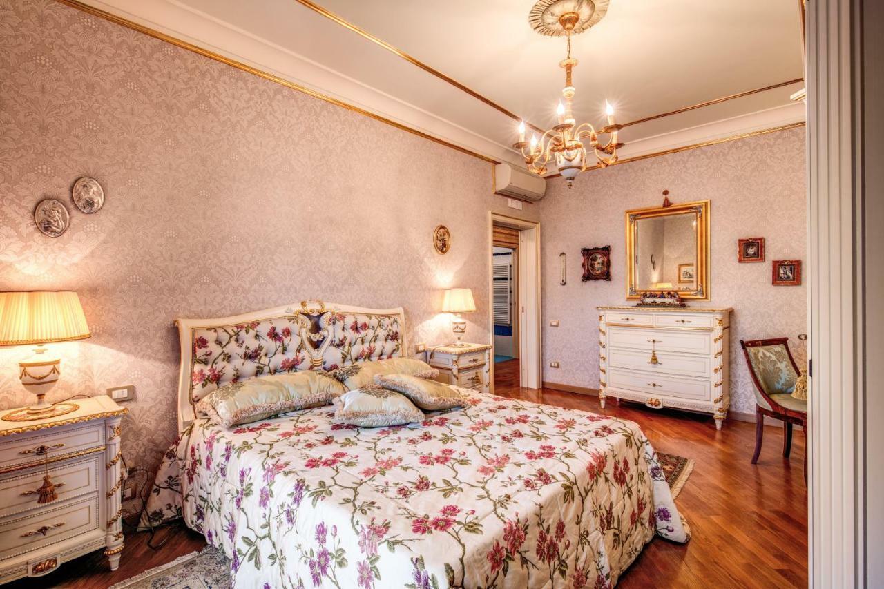Domus Vittoria - The Luxury Quintessence Appartement Sorrento Buitenkant foto