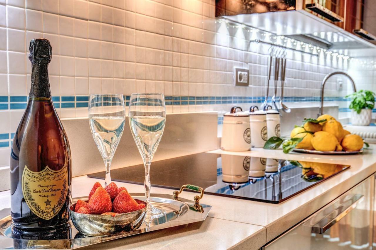 Domus Vittoria - The Luxury Quintessence Appartement Sorrento Buitenkant foto