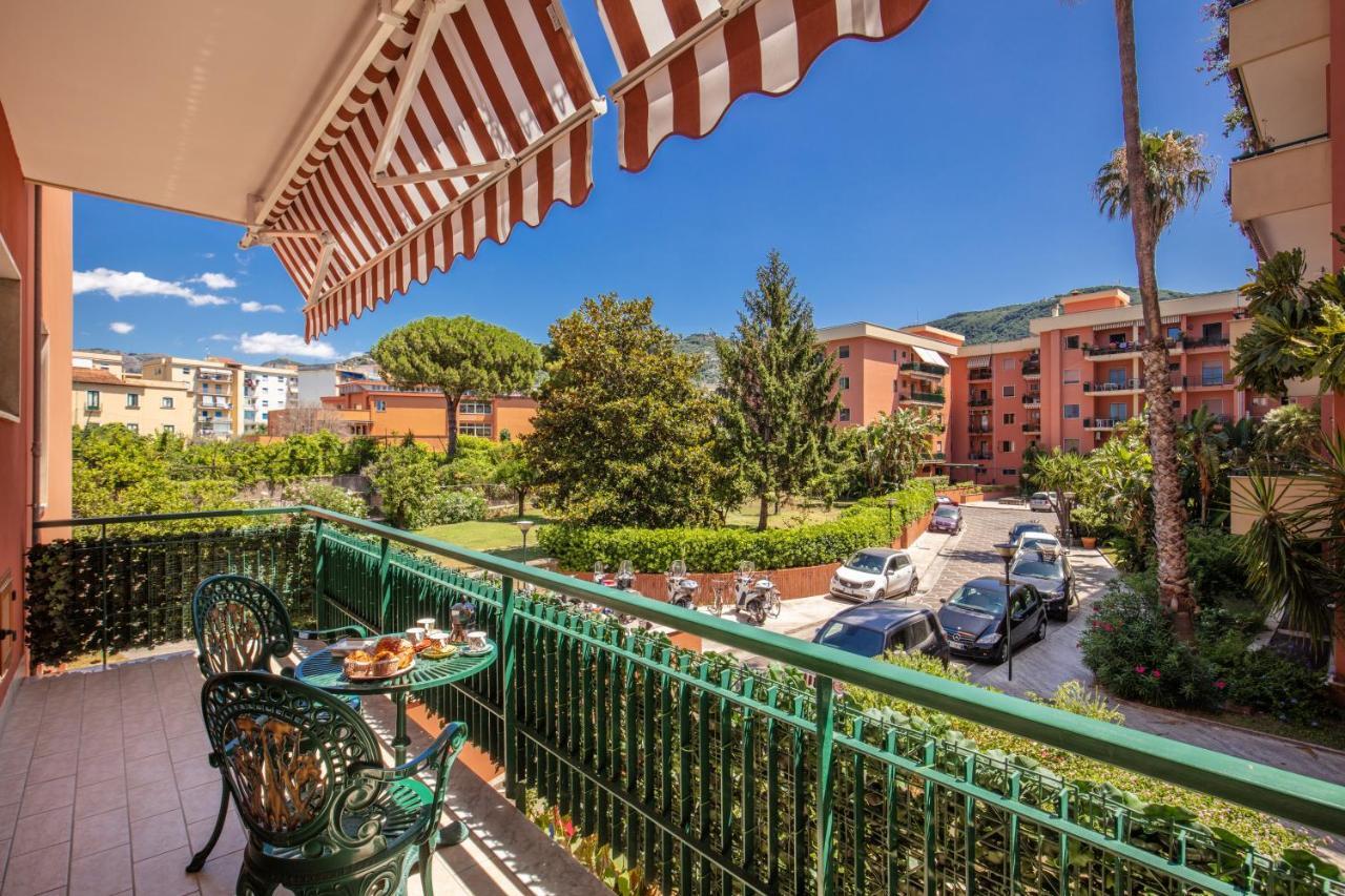 Domus Vittoria - The Luxury Quintessence Appartement Sorrento Buitenkant foto